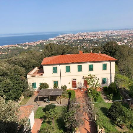 Room In Villa -Livorno - Montenero Exterior photo